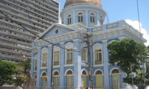 Devedor de pensão alimentícia deve ser preso em regime fechado, diz STJ