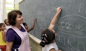 SE/DF: Instituto Quadrix  é o organizador! 50 vagas de Orientador Educacional!