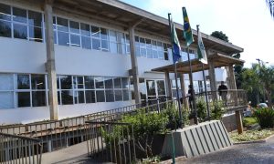 Prefeitura de Castro-PR abre inscrições para 29 vagas de níveis médio e fundamental!