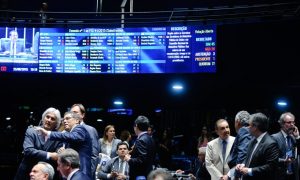Senado aprova reajuste de 41% para servidores do Ministério Público Federal (MPU)!