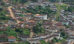 Prefeitura de Serro-MG abre concurso com 111 vagas e remuneração de até R$ 11 mil!