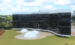 Concurso TSE para nível médio e superior: Estabilidade garantida e até R$ 9 mil! Veja os detalhes!