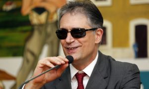 Conheça a história do 1º juiz cego a trabalhar em um tribunal brasileiro!