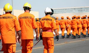 Concurso Bombeiros-DF: Últimos dias para inscrições! Oferta de 779 vagas e até R$ 11,6 mil!