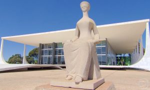 Os servidores que atuam diretamente com a segurança pública podem fazer greve?