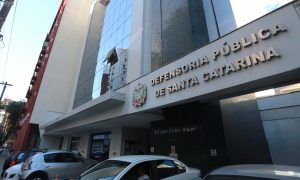 Concurso DPE SC: baixe o edital verticalizado GRÁTIS e aprimore a sua preparação!