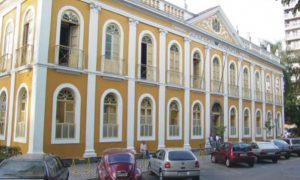 Câmara de Barra Mansa RJ abre concurso com 30 vagas para todos os níveis de escolaridade!