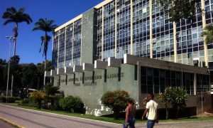 Edital ISS Governador Valadares: 14 vagas para Auditor Fiscal!