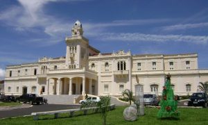 Concurso ISS Araguari MG: SAIU! Iniciais de até R$ 5,2 mil!