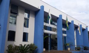 Concurso Câmara Municipal de Apucarana PR: remunerações chegam a R$ 4.457,70!