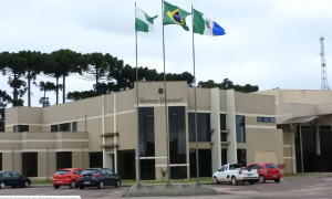 Concurso Câmara de Castro PR: Vagas de nível médio e superior!