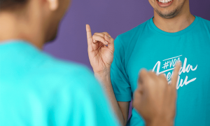 Conhecimento em Libras pode ser diferencial para concurseiros