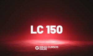 Lei Complementar 150 de 2015