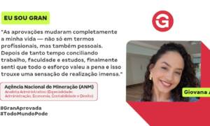 Giovana A. estudava no transporte, a caminho do trabalho!