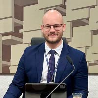 Aprovado no Senado aos 24 anos: conheça Rodrigo F.!