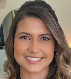 Monique O. mudou de carreira e apostou nos concursos!