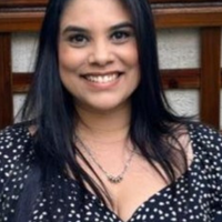 Mãe, trabalhadora e aprovada nos Correios: conheça Adriana O.